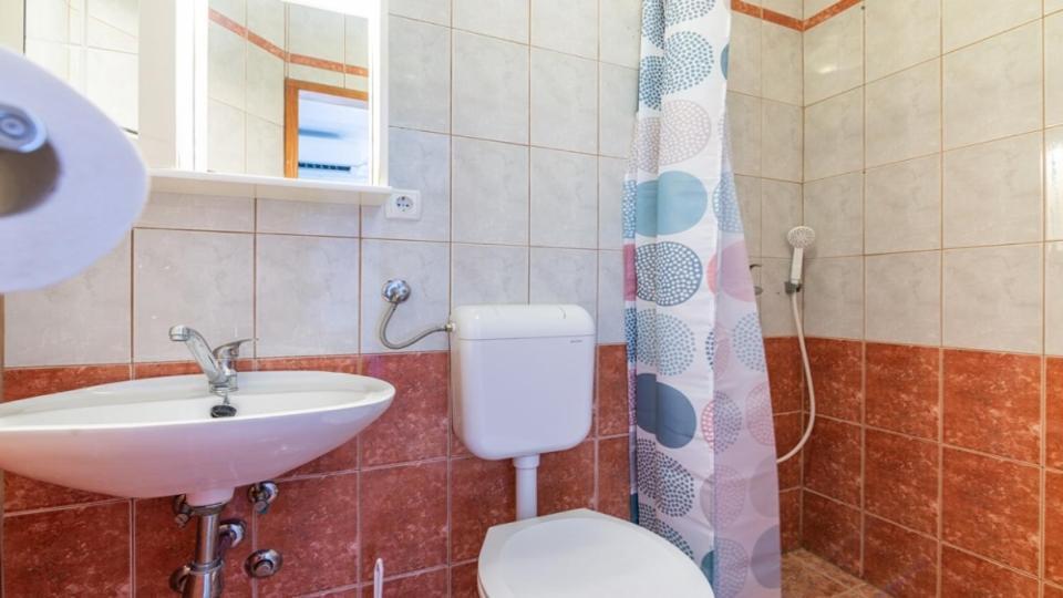 Rooms & Studio Apartments By The Way Baška Екстериор снимка