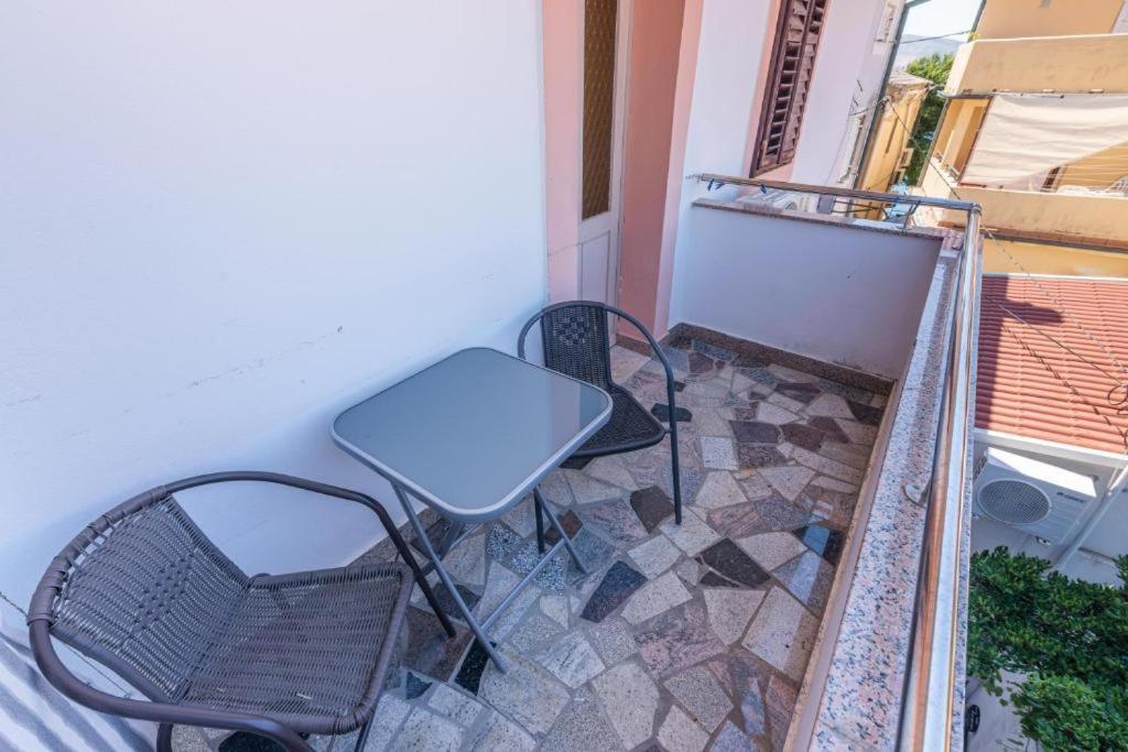 Rooms & Studio Apartments By The Way Baška Екстериор снимка