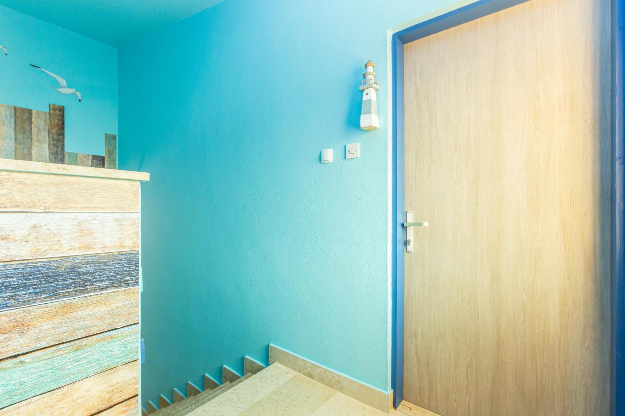 Rooms & Studio Apartments By The Way Baška Екстериор снимка