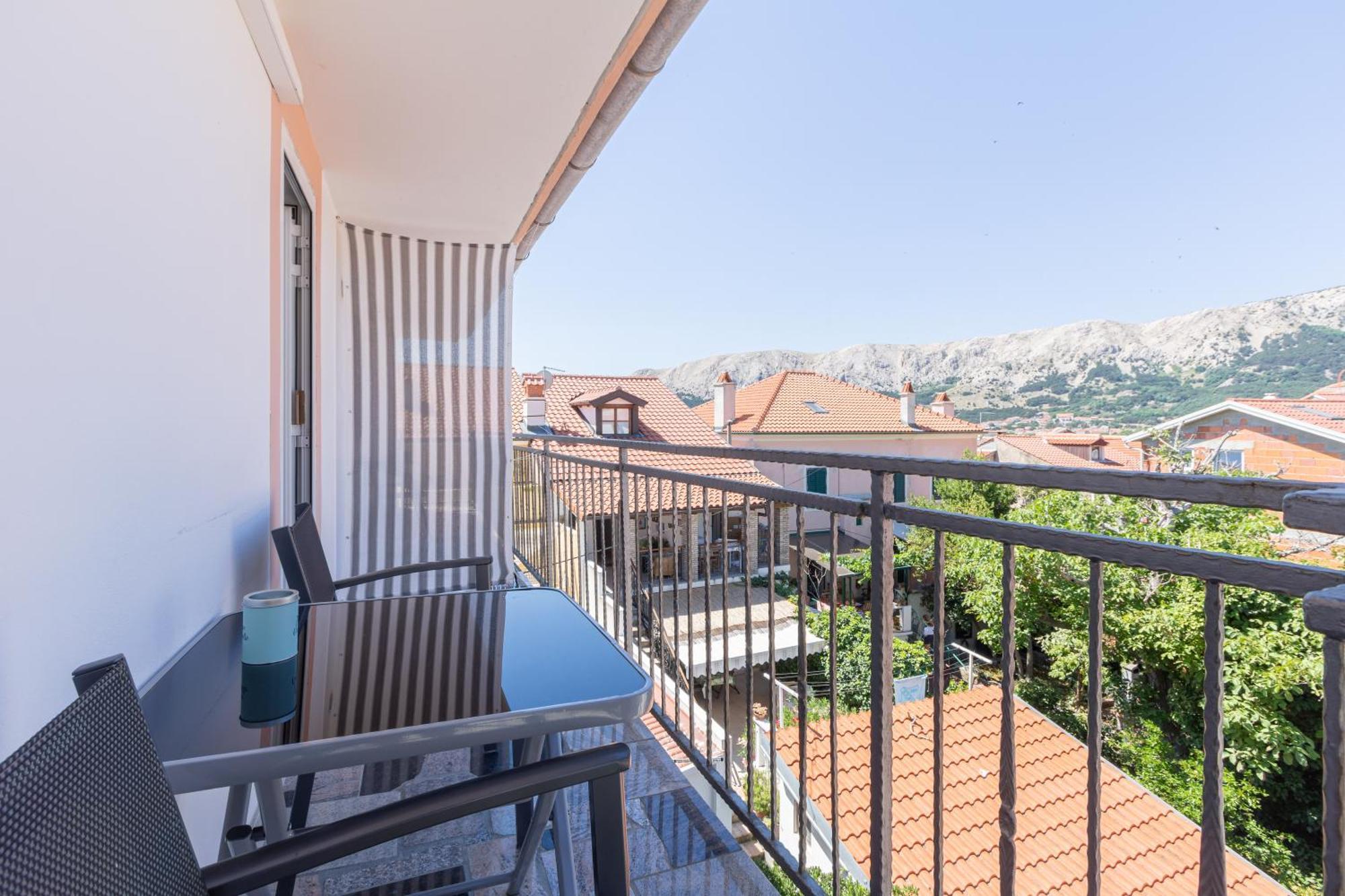 Rooms & Studio Apartments By The Way Baška Екстериор снимка